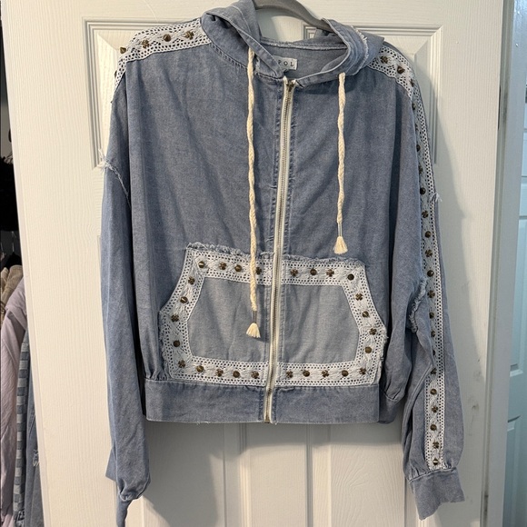 POL Jackets & Blazers - POL Large Denim and Lace Hooded Zip-Front Jacket NEW